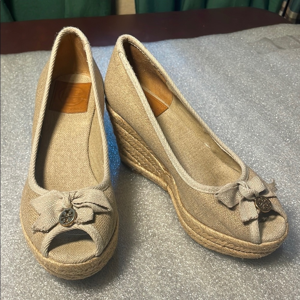 Tory Burch Neutral Beige Canvas Peep-Toe Wedge Espadrilles with Logo Bow